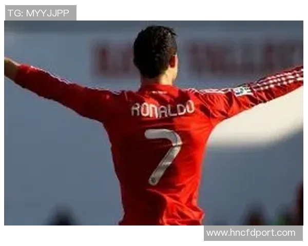 足球明星发型大赏探索球场上那些令人惊艳的时尚造型与风格